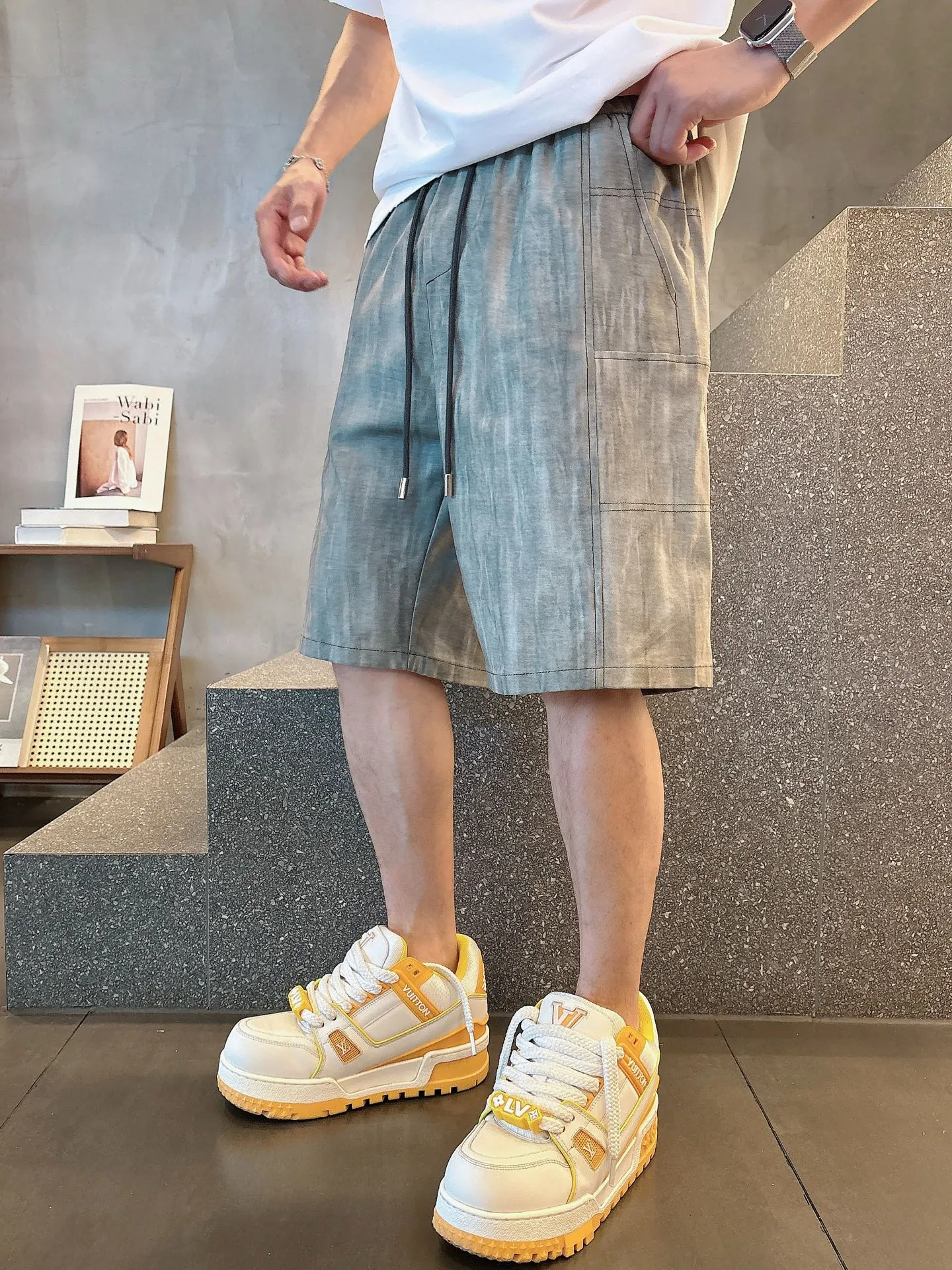 Balenciaga's three-standard complete 2026 summer New Arrival men's casual shorts, advanced custom-made Breathable fabric, Breathable fabric, extremely stretchy and comfortable, impeccable details, top-grade accessories, original logo design concept, delicate and soft feel! The upper body fit is awesome! Size: M-XXXL Please state your height and weight when ordering